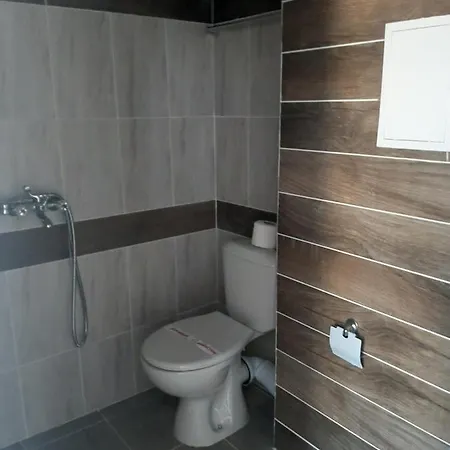 жени Apartment